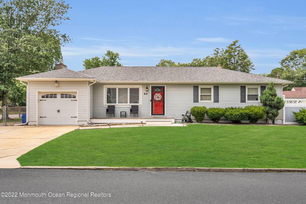 23 Locker Street, Beachwood, NJ 08722